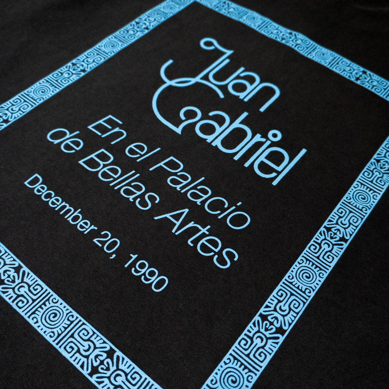 Amor Eterno T-Shirt (Black)
